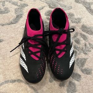 Unisex Youth Adidas Predator Accuracy 3 Soccer Cleats - Size 2